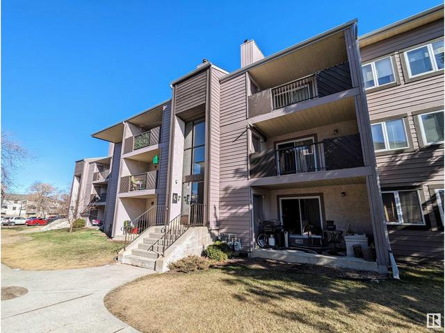 301 - 49 Akins Dr, Condo with 2 bedrooms, 1 bathrooms and null parking in St. Albert AB | Image 3