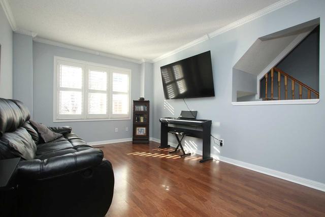 5 - 53 Aspen Park Way, Townhouse with 3 bedrooms, 3 bathrooms and 2 parking in Whitby ON | Image 3