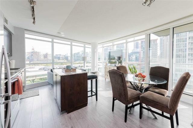 963 - 209 Fort York Blvd, Condo with 2 bedrooms, 1 bathrooms and 1 parking in Toronto ON | Image 24