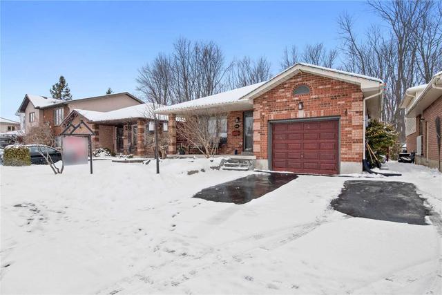 263 Glenabbey Dr, House detached with 4 bedrooms, 2 bathrooms and 5 parking in Clarington ON | Image 1