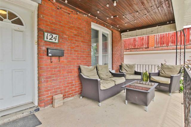 124 Hallam St, House detached with 4 bedrooms, 3 bathrooms and 1 parking in Toronto ON | Image 23