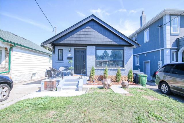 67 Inwood Ave, House detached with 2 bedrooms, 2 bathrooms and 3 parking in Toronto ON | Image 1