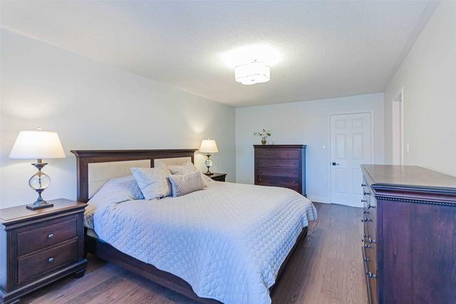 50 Baffin Crt, House attached with 3 bedrooms, 4 bathrooms and 3 parking in Richmond Hill ON | Image 11