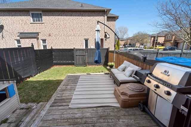 577 Taylor Cres, House attached with 3 bedrooms, 3 bathrooms and 2 parking in Burlington ON | Image 17
