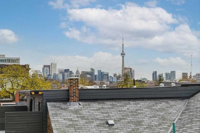 83 Beaconsfield Ave, House attached with 2 bedrooms, 2 bathrooms and 2 parking in Toronto ON | Image 31