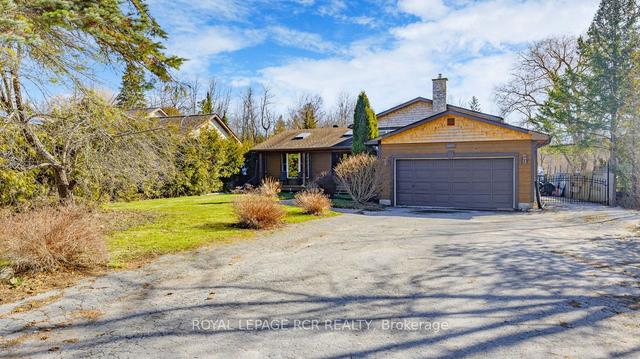 1097 Ferrier Ave, House detached with 3 bedrooms, 2 bathrooms and 10 parking in Innisfil ON | Image 34