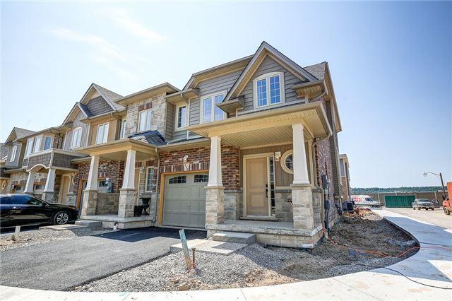 121 Dunrobin Lane, House attached with 3 bedrooms, 3 bathrooms and 1 parking in Ottawa ON | Image 1