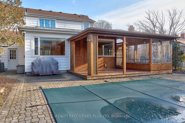 23 Highland Rd, House detached with 3 bedrooms, 3 bathrooms and 4 parking in Oakville ON | Image 28