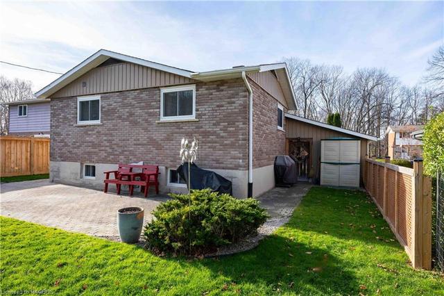 157 6th Avenue E, House detached with 3 bedrooms, 2 bathrooms and 3 parking in Owen Sound ON | Image 2