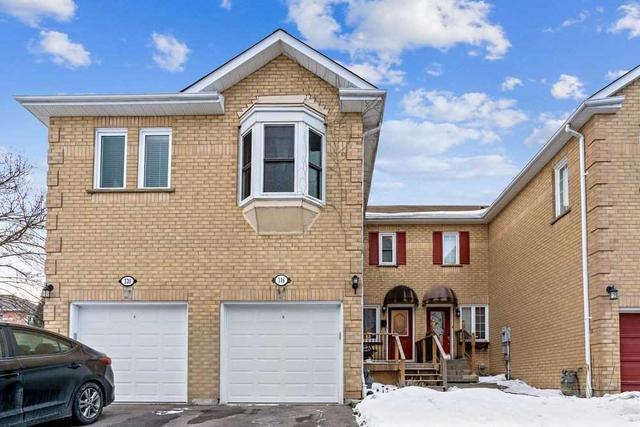 116 Sandfield Dr, House attached with 3 bedrooms, 3 bathrooms and 3 parking in Aurora ON | Image 1