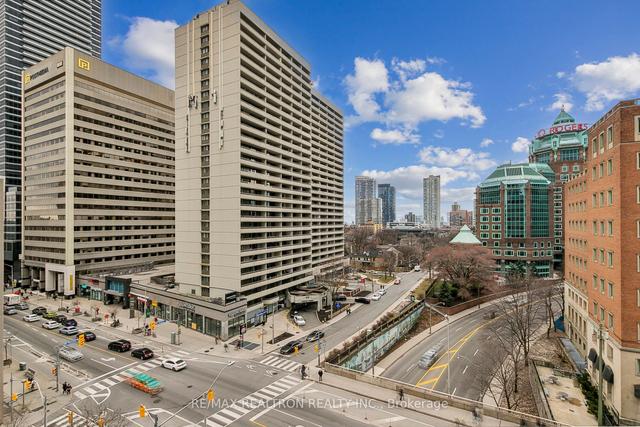 1107 - 300 Bloor St E, Condo with 2 bedrooms, 2 bathrooms and 1 parking in Toronto ON | Image 21