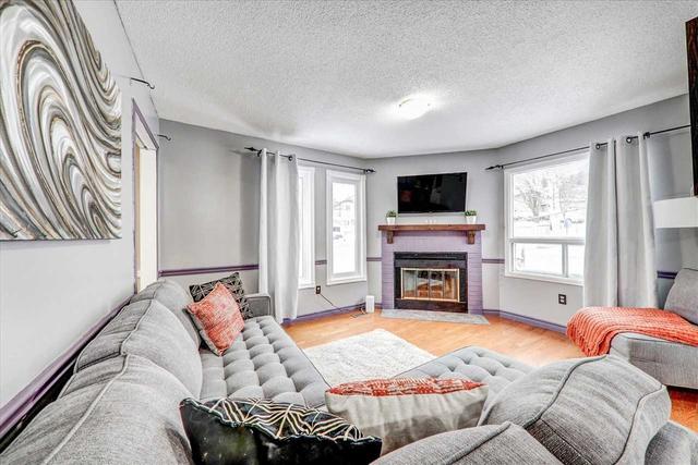 10 Adams Dr, House detached with 3 bedrooms, 4 bathrooms and 6 parking in Ajax ON | Image 3