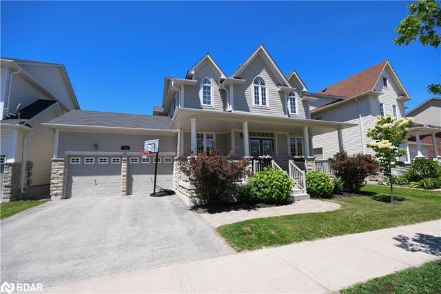 44 The Queensway Way, House detached with 5 bedrooms, 3 bathrooms and 6 parking in Barrie ON | Image 1
