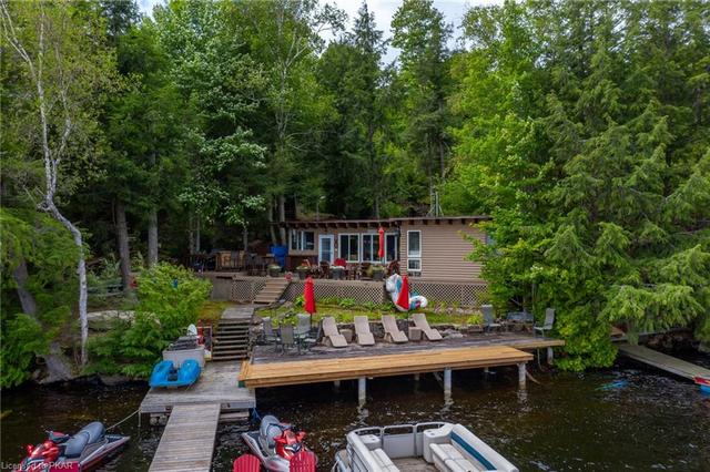 4 Fire Route 214c, House detached with 3 bedrooms, 1 bathrooms and null parking in Trent Lakes ON | Image 4