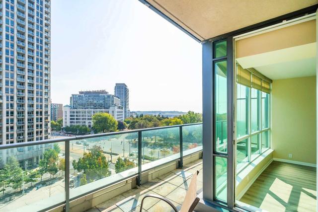 802 - 215 Fort York Blvd, Condo with 2 bedrooms, 2 bathrooms and 1 parking in Toronto ON | Image 8