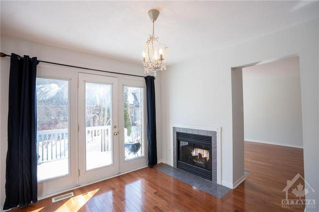 66 Windeyer Crescent, Townhouse with 3 bedrooms, 3 bathrooms and 5 parking in Ottawa ON | Image 6