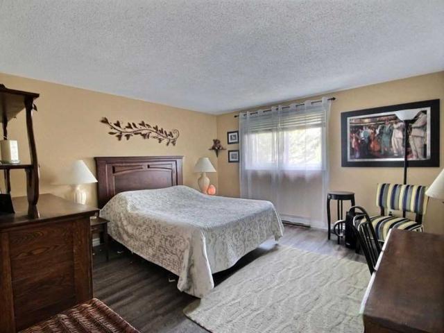 15 - 475 Sandringham Cres, Townhouse with 3 bedrooms, 2 bathrooms and 1 parking in London ON | Image 4