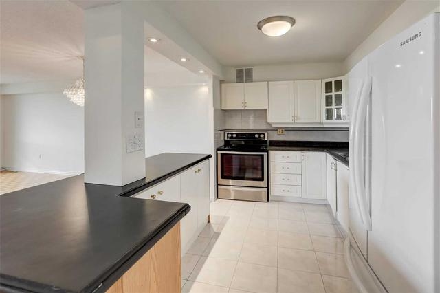 816 - 15 La Rose Ave, Condo with 3 bedrooms, 2 bathrooms and 1 parking in Toronto ON | Image 34