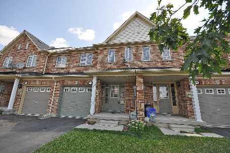 81 Roundstone Dr, House attached with 3 bedrooms, 3 bathrooms and 2 parking in Brampton ON | Image 1