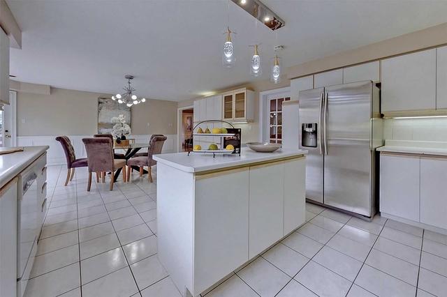 25 Hillhurst Dr, House detached with 4 bedrooms, 6 bathrooms and 6 parking in Richmond Hill ON | Image 7