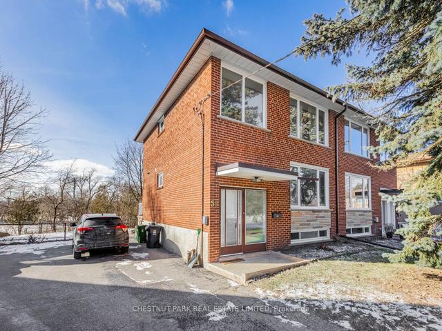 58 Clairton Cres, House semidetached with 3 bedrooms, 2 bathrooms and 3 parking in Toronto ON | Image 1