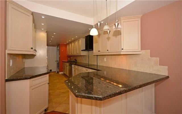 1101 - 211 St Patrick St, Condo with 2 bedrooms, 2 bathrooms and 1 parking in Toronto ON | Image 10