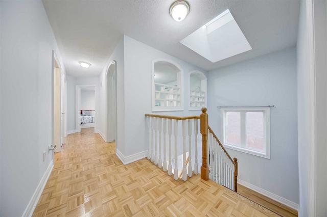 18 Preakness Dr, House semidetached with 4 bedrooms, 4 bathrooms and 2 parking in Toronto ON | Image 19