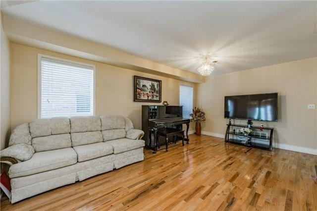 863 Bethany Cres, House detached with 4 bedrooms, 4 bathrooms and 3 parking in Mississauga ON | Image 4