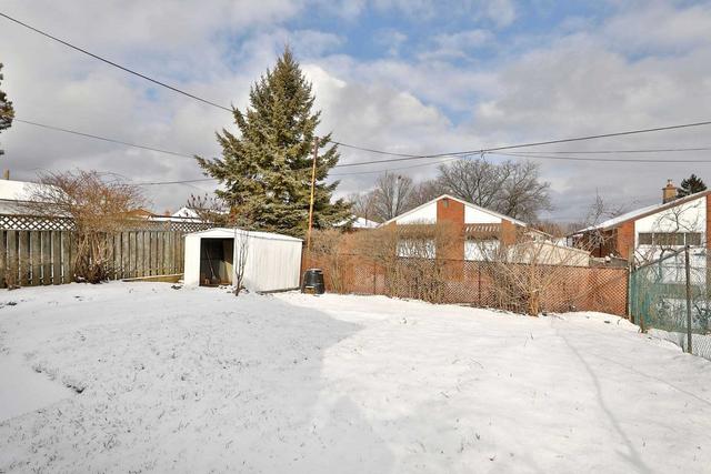 33 Seeley Ave, House detached with 3 bedrooms, 2 bathrooms and 2 parking in Hamilton ON | Image 21