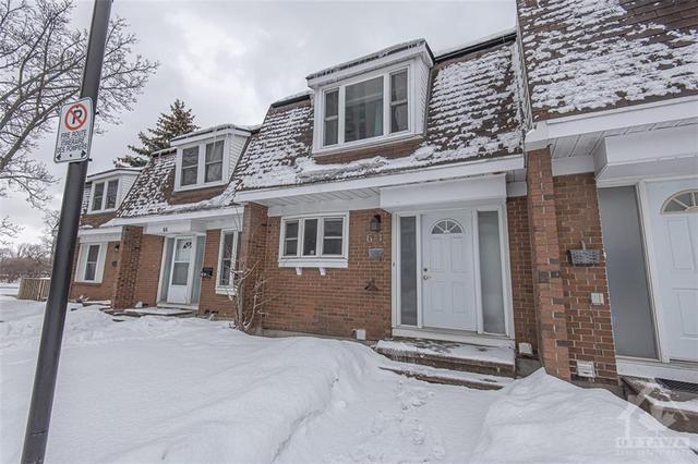 64 - 920 Dynes Road, Townhouse with 4 bedrooms, 3 bathrooms and 1 parking in Ottawa ON | Image 1