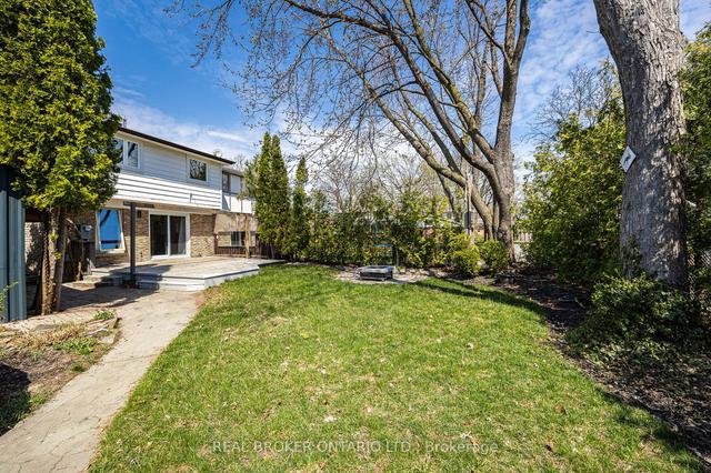 3360 Silverado Dr, House semidetached with 3 bedrooms, 3 bathrooms and 8 parking in Mississauga ON | Image 30