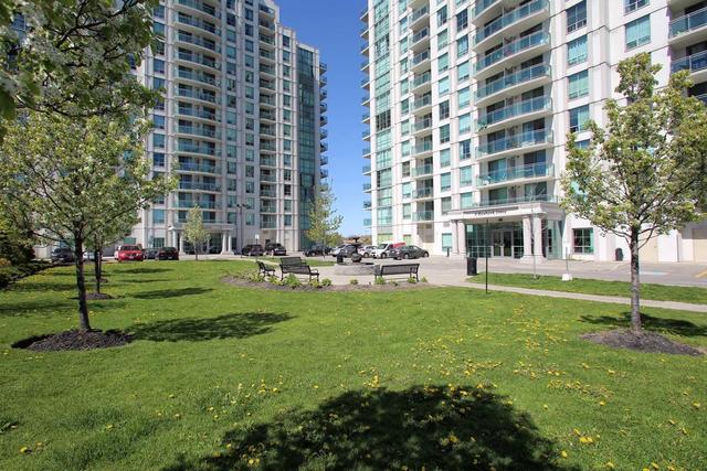 12 m - 8 Rosebank Dr, Condo with 3 bedrooms, 2 bathrooms and 2 parking in Toronto ON | Image 5