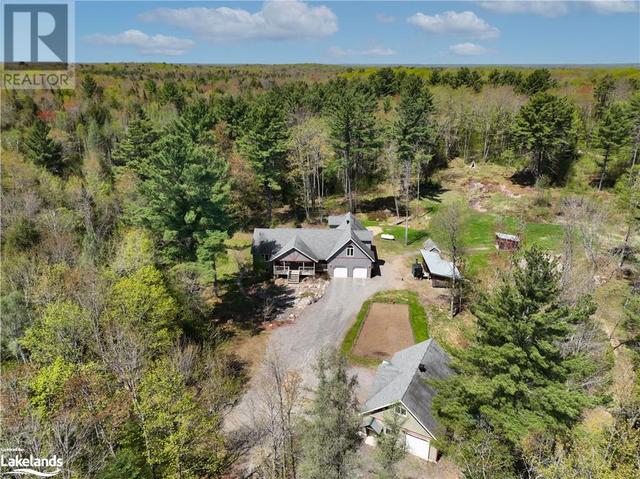 1140 Camel Lake Road, House detached with 6 bedrooms, 3 bathrooms and 22 parking in Muskoka Lakes ON | Image 4