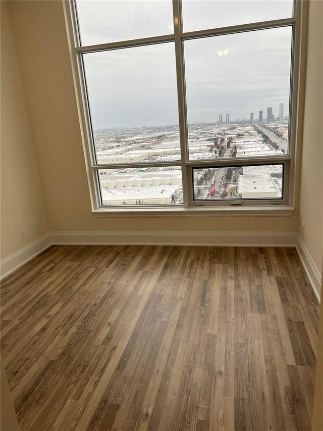 ph 4 - 9075 Jane St, Condo with 2 bedrooms, 2 bathrooms and 1 parking in Vaughan ON | Image 2