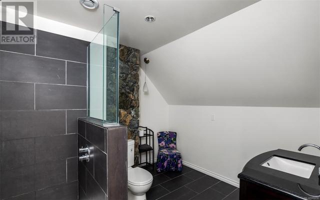 bathroom 3 Piece | Image 33
