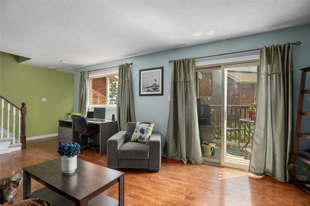 6 - 48 Loggers Run, Townhouse with 3 bedrooms, 1 bathrooms and 1 parking in Barrie ON | Image 2