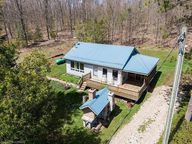 467063 12th B Concession, House detached with 3 bedrooms, 1 bathrooms and 8 parking in Grey Highlands ON | Image 8