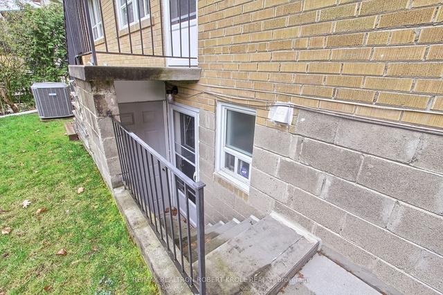122 Burndale Ave, House detached with 3 bedrooms, 2 bathrooms and 5 parking in Toronto ON | Image 21