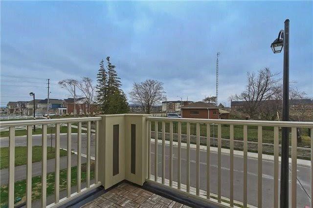 900 Brassard Circ, House attached with 2 bedrooms, 3 bathrooms and 2 parking in Milton ON | Image 2