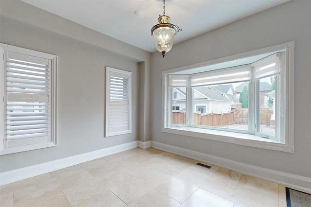 30 Woodgrove Tr, House detached with 4 bedrooms, 4 bathrooms and 2 parking in Markham ON | Image 3