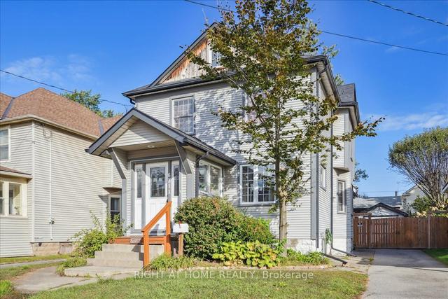 6311 Barker St, House detached with 4 bedrooms, 2 bathrooms and 5 parking in Niagara Falls ON | Image 12