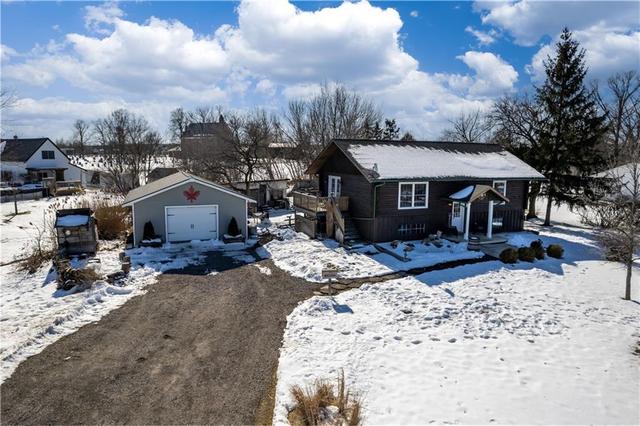 772 Regional Rd 2 Road, House detached with 3 bedrooms, 1 bathrooms and 6 parking in West Lincoln ON | Image 4