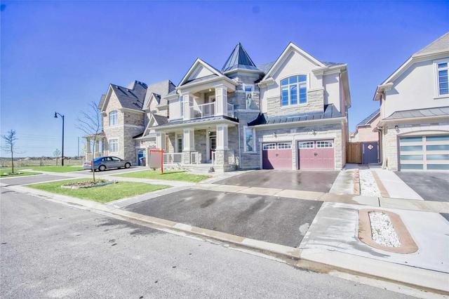 5 Dopp Cres, House detached with 5 bedrooms, 4 bathrooms and 6 parking in Brampton ON | Image 2
