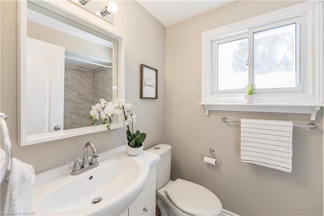 321a Mayview Crescent, House semidetached with 3 bedrooms, 2 bathrooms and 3 parking in Waterloo ON | Image 15