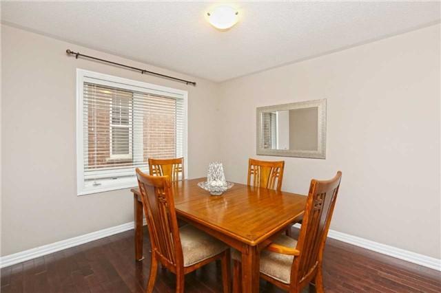 35 Miracle Tr, House detached with 4 bedrooms, 3 bathrooms and 2 parking in Brampton ON | Image 7