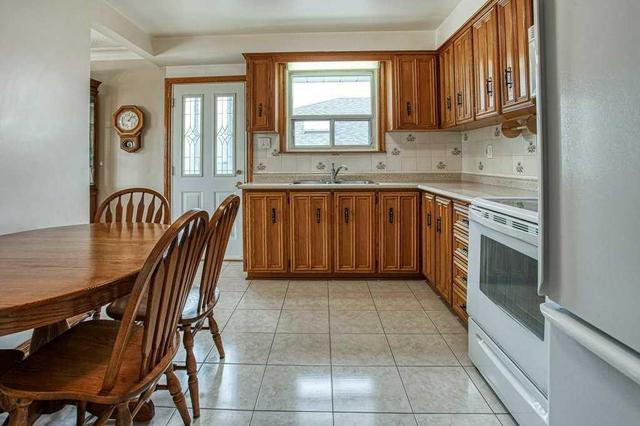 77 Benshire Dr, House detached with 3 bedrooms, 2 bathrooms and 2 parking in Toronto ON | Image 15