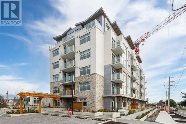 410 - 916 Lyall St, Condo with 1 bedrooms, 1 bathrooms and 1 parking in Esquimalt BC | Image 32