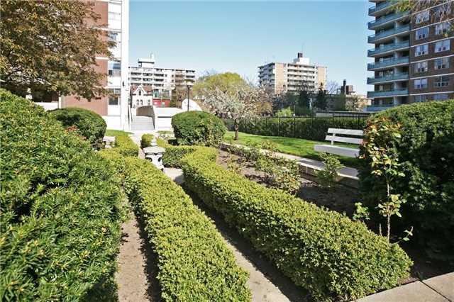 1002 - 40 Homewood Ave, Condo with 2 bedrooms, 1 bathrooms and 1 parking in Toronto ON | Image 20
