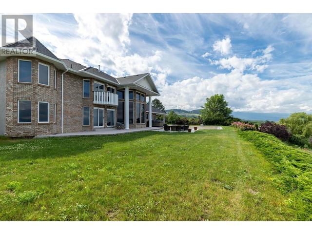 1135 Graf Road, House detached with 4 bedrooms, 4 bathrooms and 18 parking in Kelowna BC | Image 16