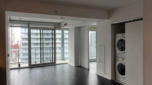 2713 - 125 Peter St, Condo with 2 bedrooms, 2 bathrooms and 1 parking in Toronto ON | Image 16
